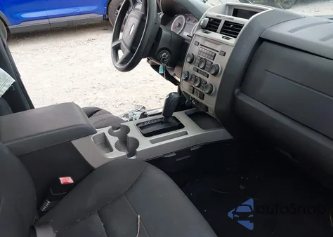 2008 Ford Escape Xlt from USA, damaged, VIN 1FMCU03118KC72395